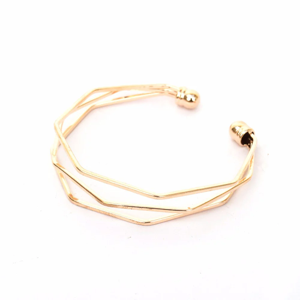 Charm Thrill Love Triangle - Image 6