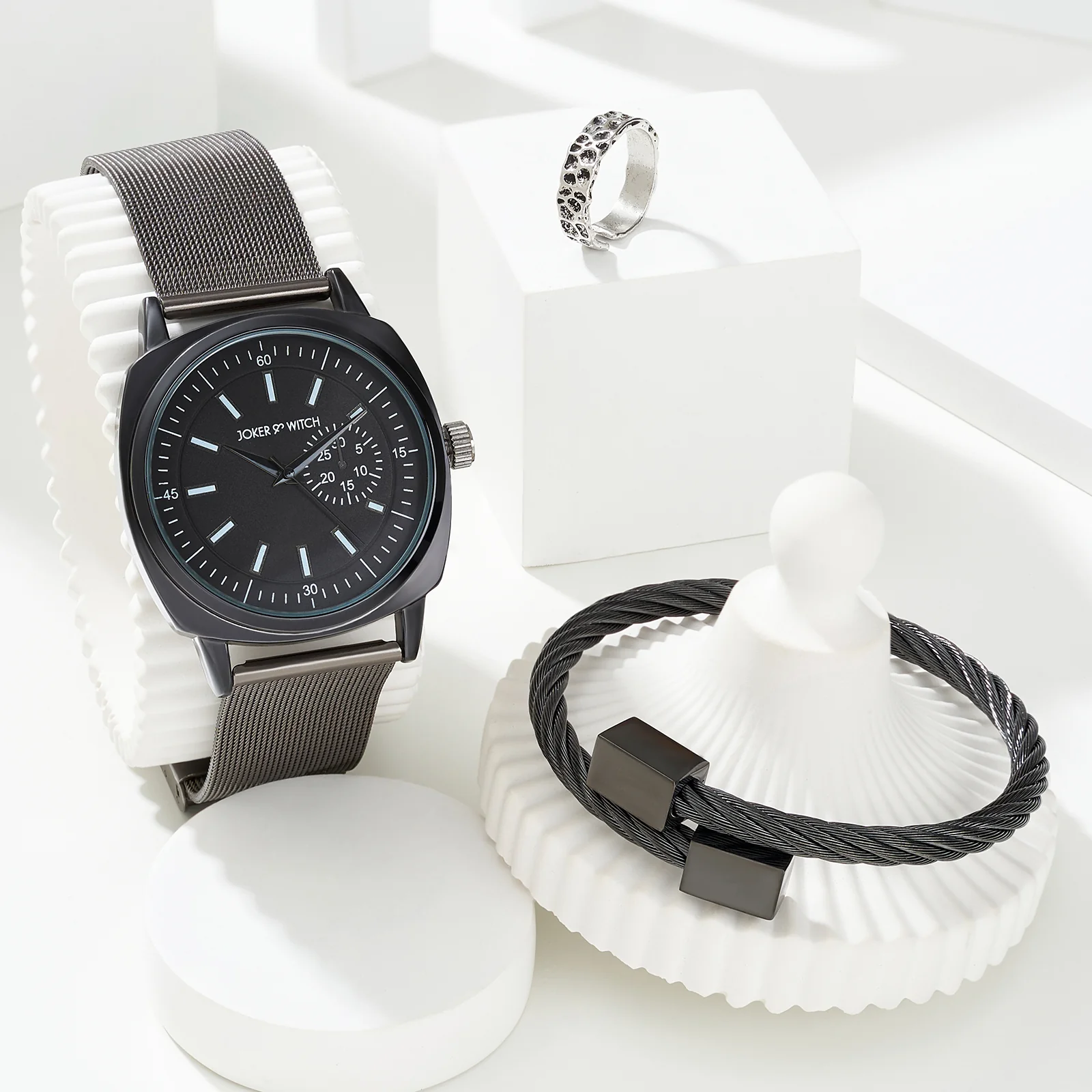 Deep Fade Men's Love Triangle