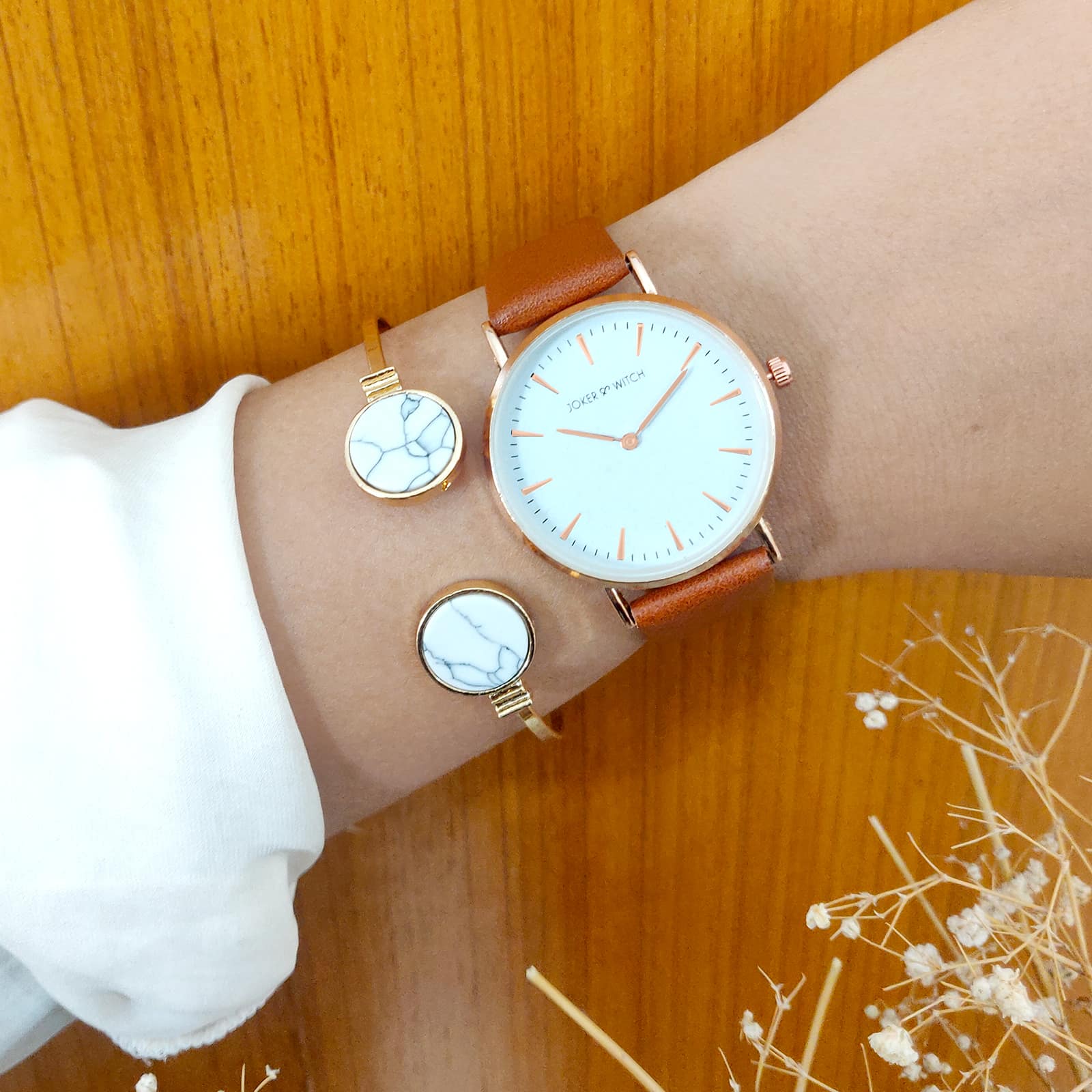 Eartha White Dial Brown Bracelet Stack