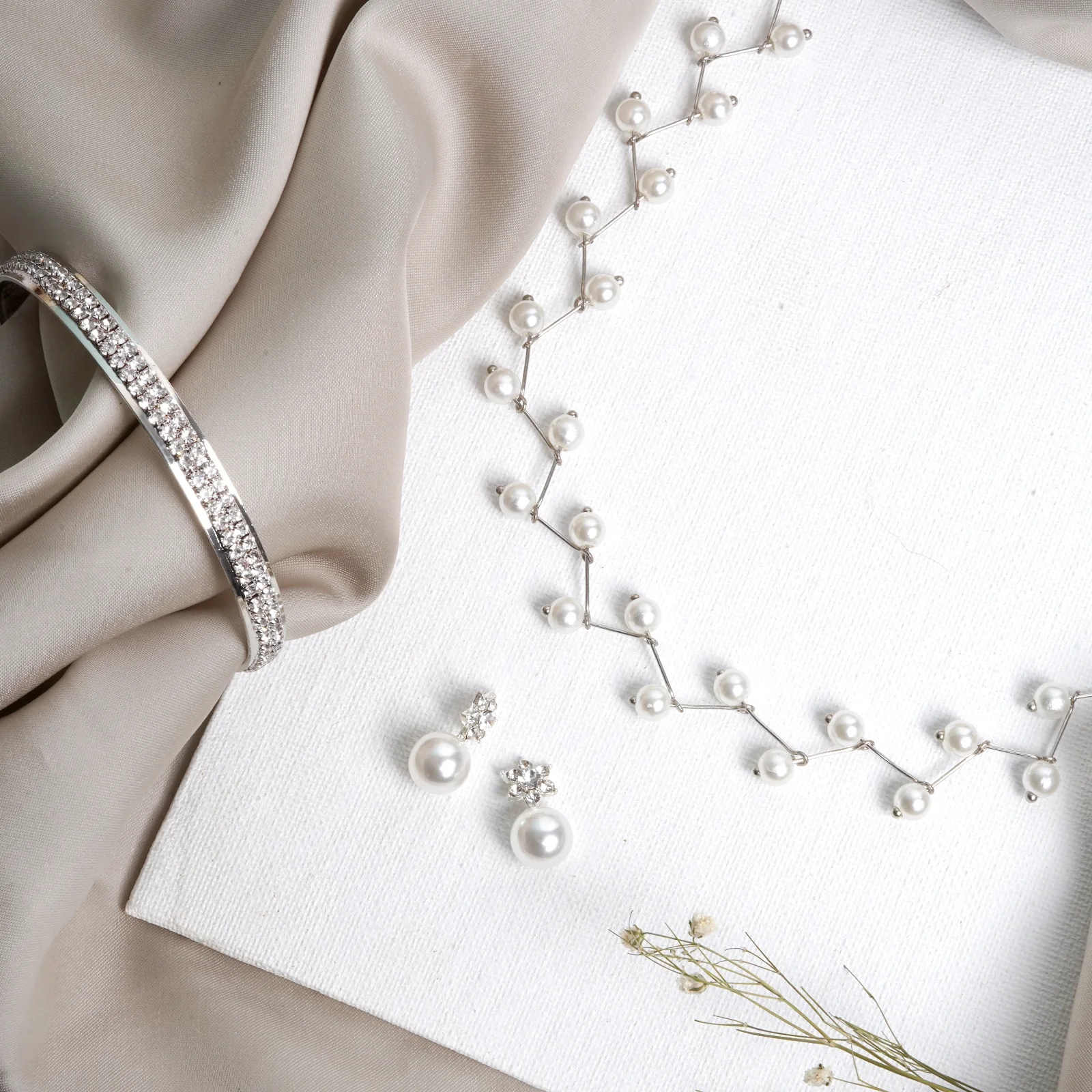 La Peregrina Jewellery Set