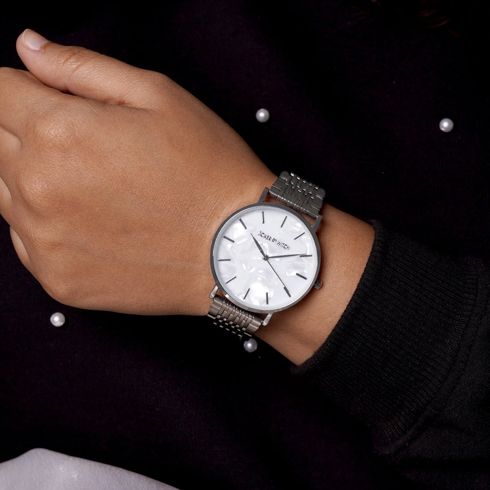 Signature Black MOP Large Dial Silver Linked Chain Strap Women's Watch - Image 2