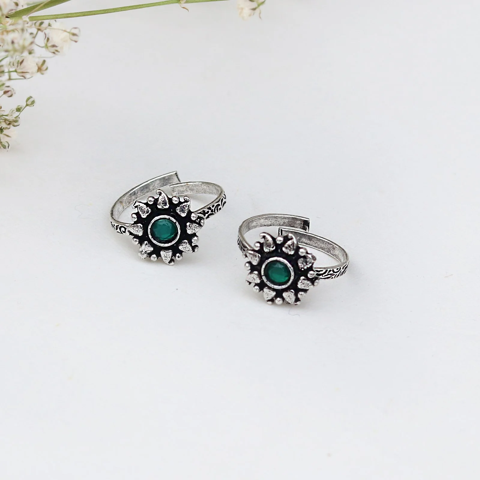 Teejh Miraya Green Stone Silver Oxidised Toe Rings