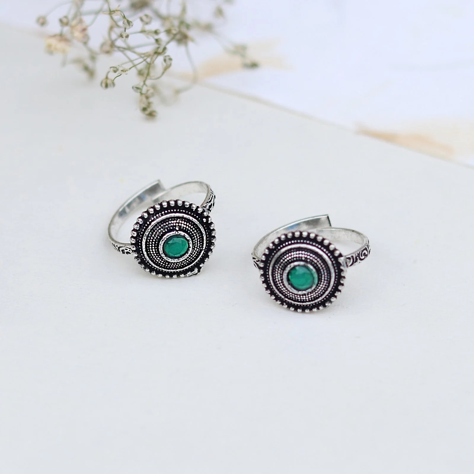 Teejh Shaanvi Green Stone Silver Oxidised Toe Rings