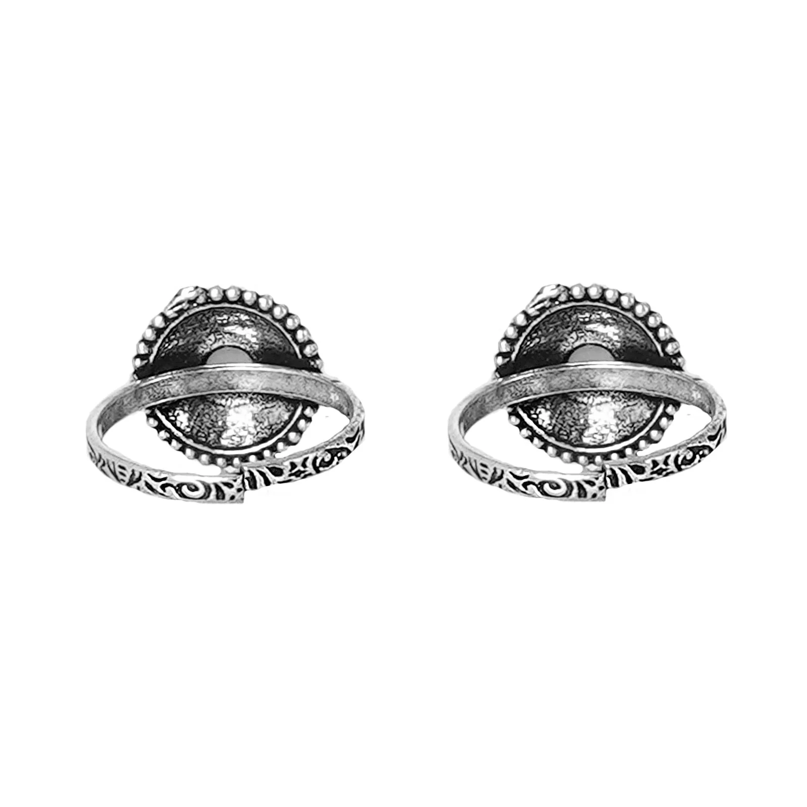 Teejh Shaanvi Green Stone Silver Oxidised Toe Rings - Image 6