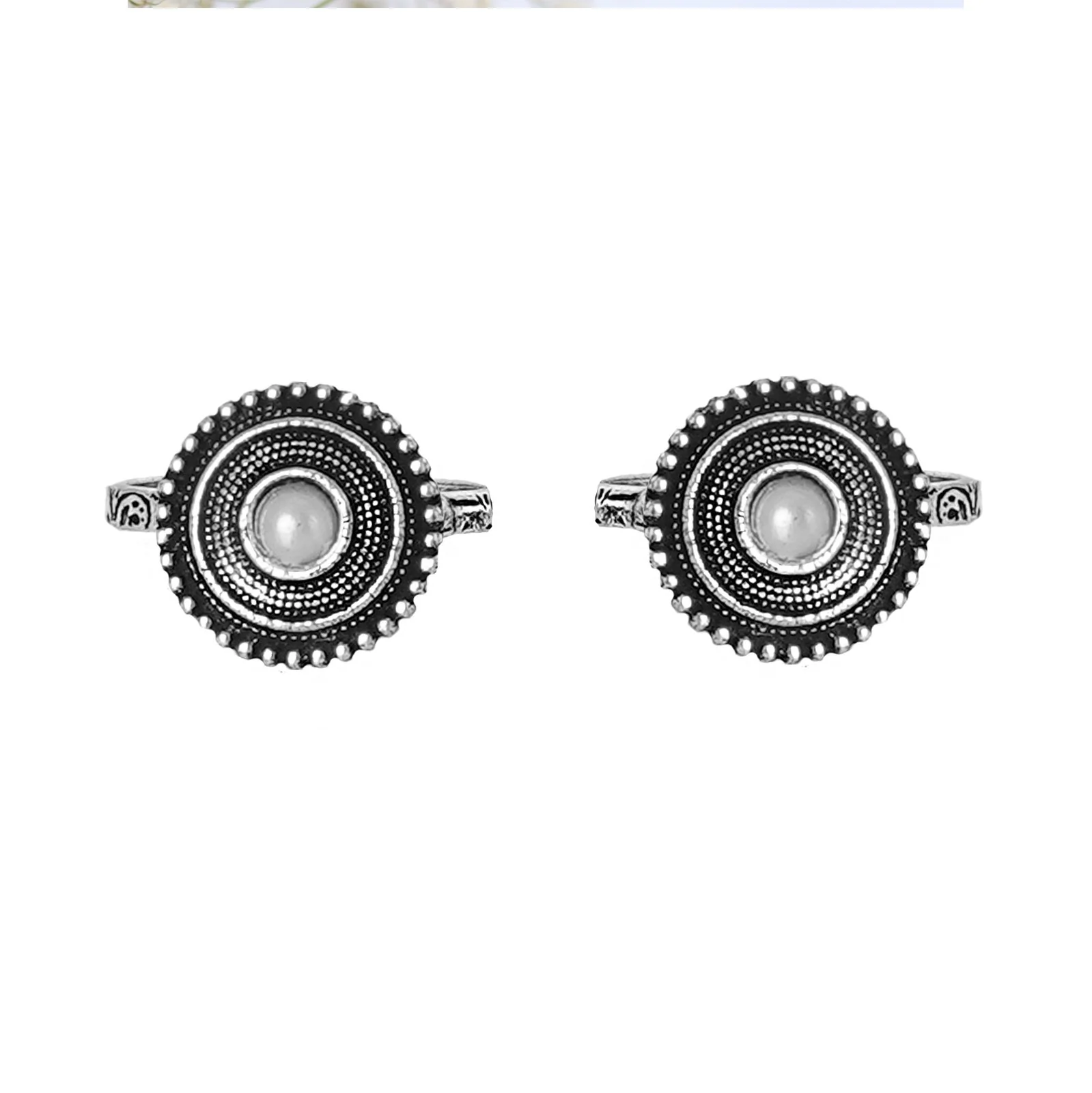 Teejh Shaanvi White Stone Silver Oxidised Toe Rings - Image 3