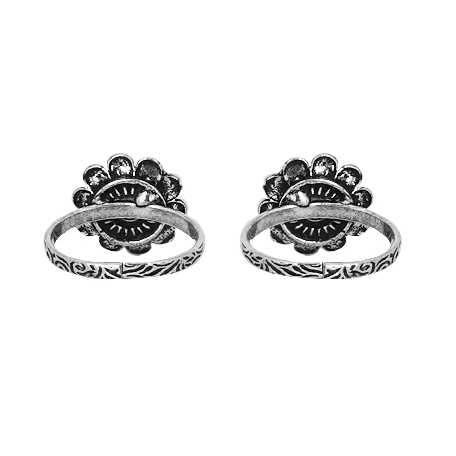 Teejh Tishya White Stone Silver Oxidised Toe Rings - Image 6